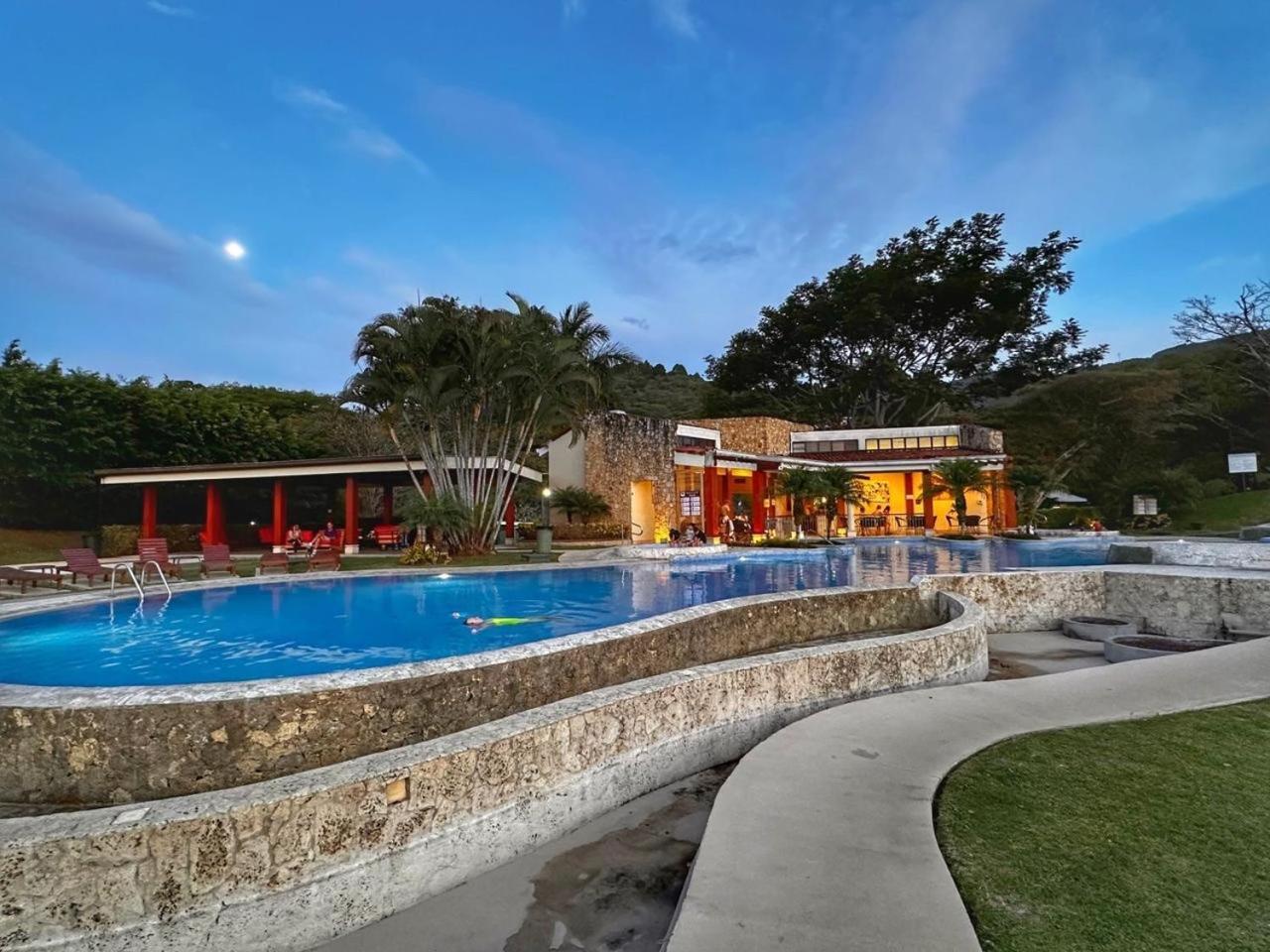 Cr Mariposa Rentals Comfortable Penthouse, Ac, Pool, Gym, Tennis Santa Ana  Buitenkant foto